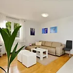 Lila Zadar