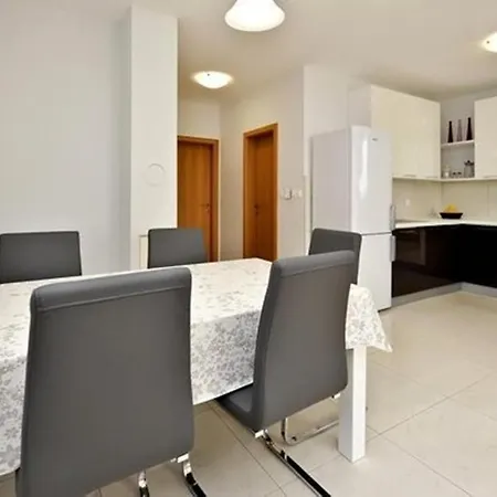 Apartment Lila